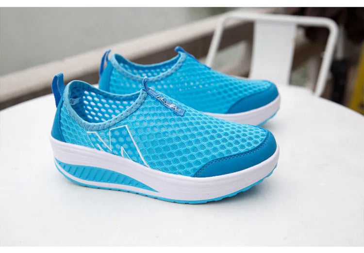 LightM™ Lightweight, breathable trainers